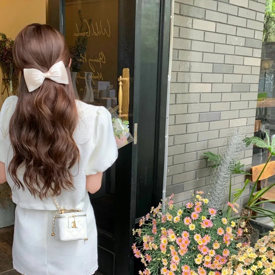 蝶舞莺歌